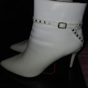 Elegant White Ankle Boots